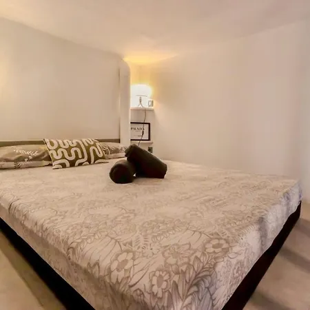 Apartment Lumineux Et Renove, Au Coeur De La Ville, Centre *